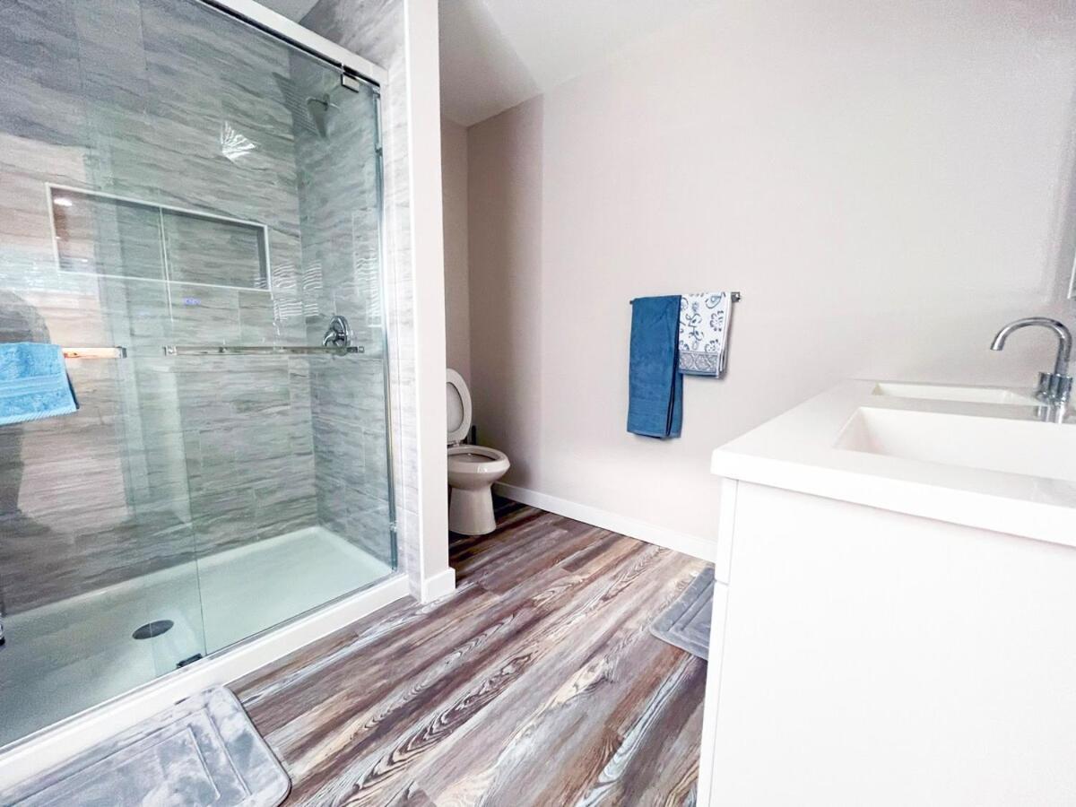 Beautiful Cozy New Build Home - Pet Friendly South Euclid Exterior photo
