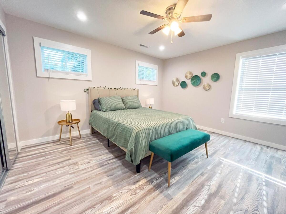 Beautiful Cozy New Build Home - Pet Friendly South Euclid Exterior photo