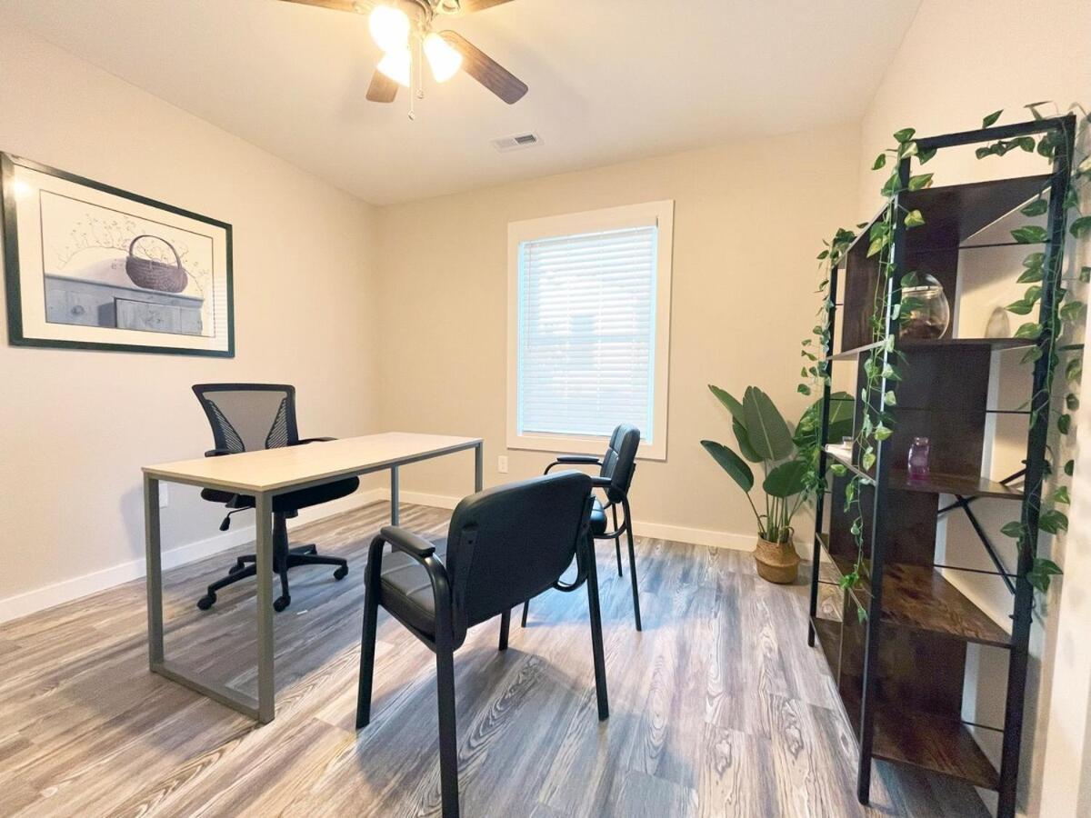 Beautiful Cozy New Build Home - Pet Friendly South Euclid Exterior photo